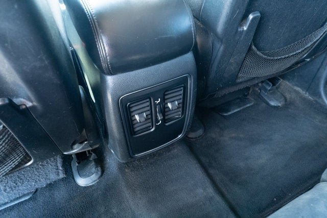 Used 2020 Dodge Durango SXT w/ 3rd Row Seating Group RWD image 34