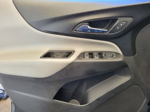 Used 2020 Chevrolet Equinox LS image 22