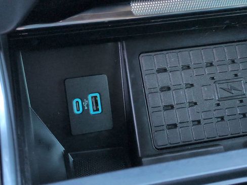 Certified 2024 Ford F150 Platinum image 22