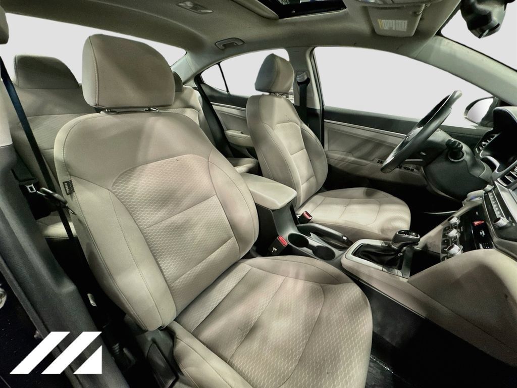 Used 2020 Hyundai Elantra Value Edition FWD image 29