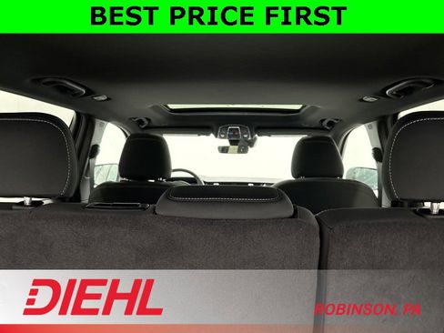 New 2025 Jeep Grand Cherokee Laredo w/ Luxury Tech Group I image 10