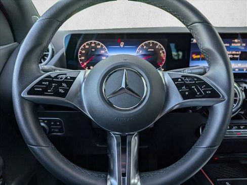 Certified 2025 Mercedes-Benz GLA 250 image 12