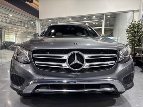 Used 2018 Mercedes-Benz GLC 300 w/ Multimedia Package image 29