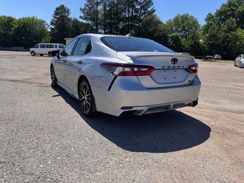 Used 2024 Toyota Camry SE FWD image 5