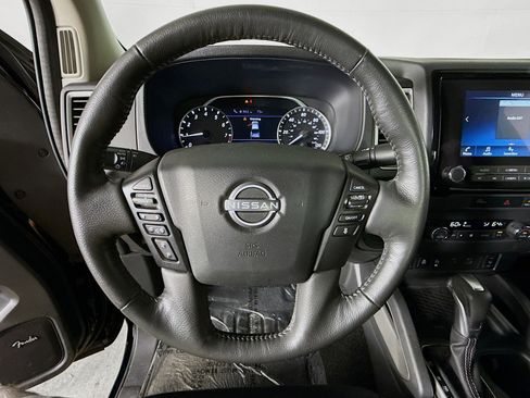 Used 2024 Nissan Frontier SL w/ Technology Package image 11