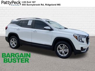 Used 2023 GMC Terrain SLE w/ Driver Convenience Package image 1
