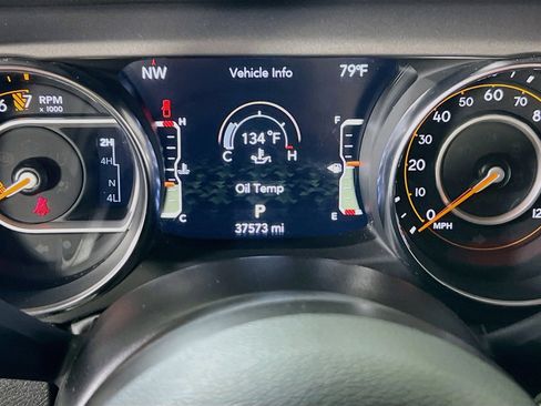 Used 2023 Jeep Gladiator Sport AWD/4WD image 12