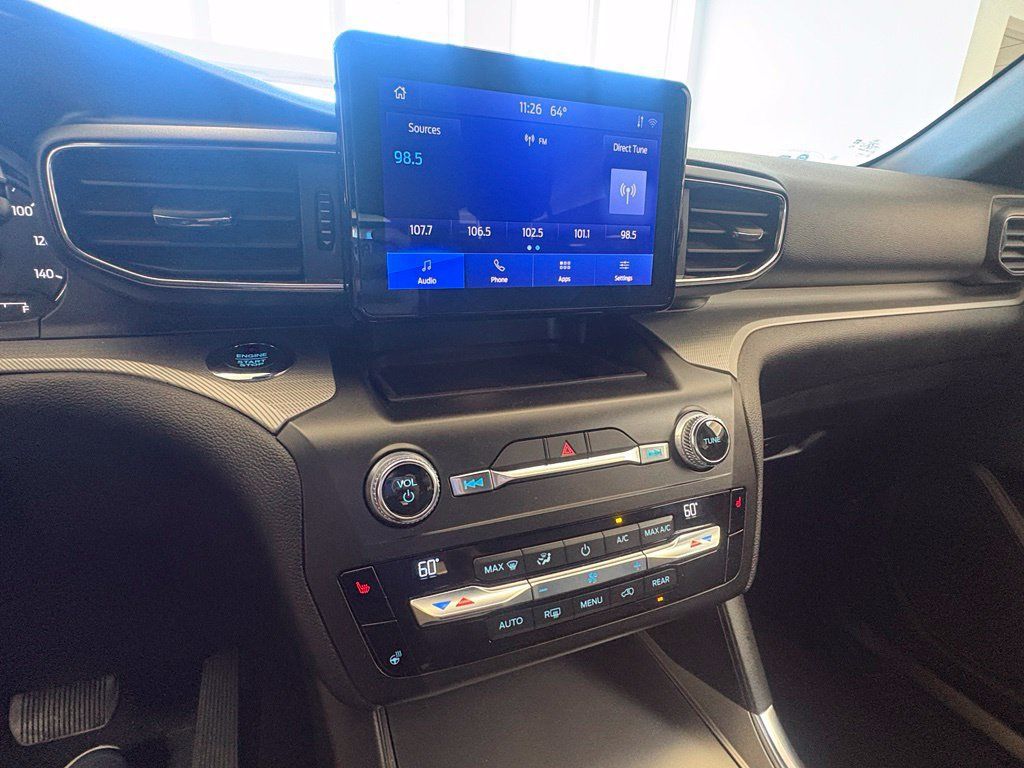 Used 2020 Ford Explorer XLT w/ Equipment Group 202A AWD/4WD image 38