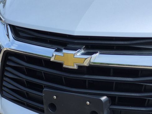 Used 2020 Chevrolet Blazer LT FWD image 12