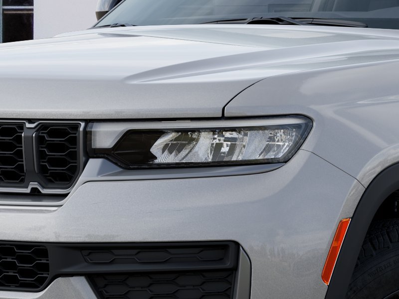 New 2026 Jeep Grand Cherokee Altitude AWD/4WD image 10