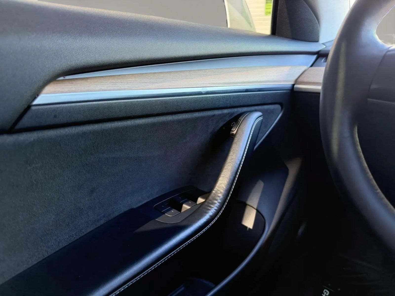 Used 2021 Tesla Model 3 Standard Range Plus RWD image 24