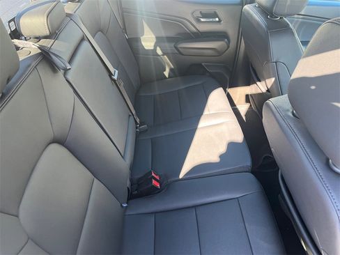 Used 2024 GMC Canyon Elevation w/ Elevation Premium Package image 12