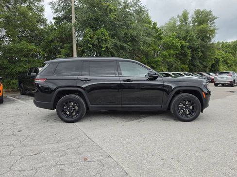 Used 2025 Jeep Grand Cherokee L Altitude AWD/4WD image 3