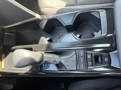 Used 2025 Toyota Camry LE image 42