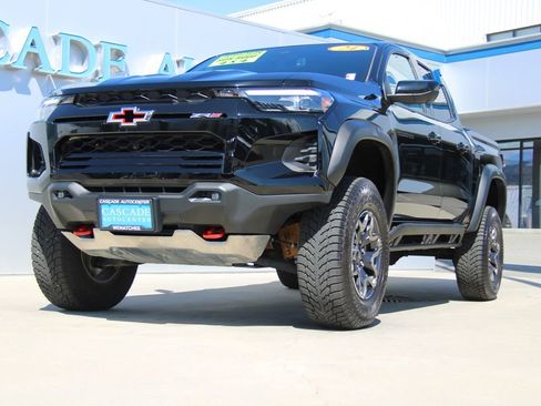 Certified 2024 Chevrolet Colorado ZR2 w/ Technology Package image 2