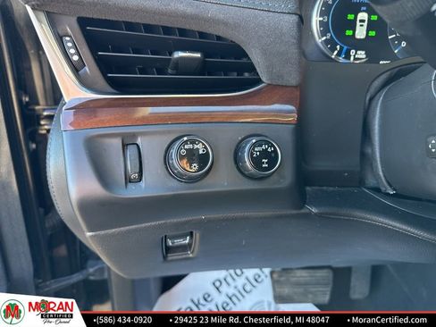 Used 2019 Cadillac Escalade Premium Luxury image 18