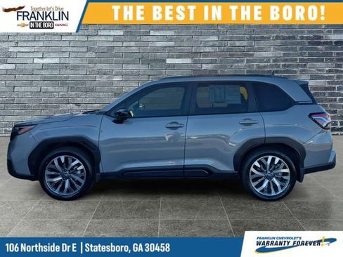 Used 2025 Subaru Forester Touring w/ Popular Package - Touring AWD/4WD image 2