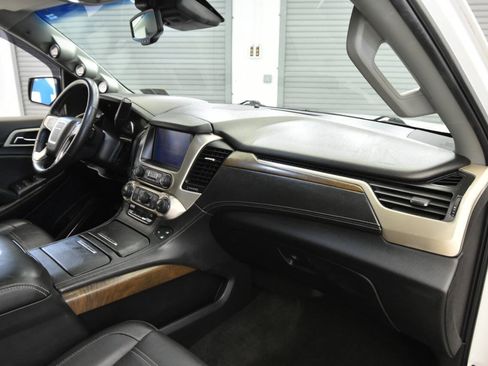 Used 2018 GMC Yukon Denali w/ Open Road Package AWD/4WD image 16
