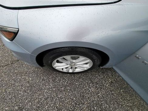 Used 2018 Chevrolet Malibu LT image 26