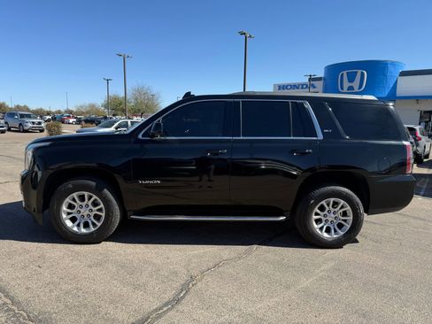 Used 2017 GMC Yukon SLT image 10