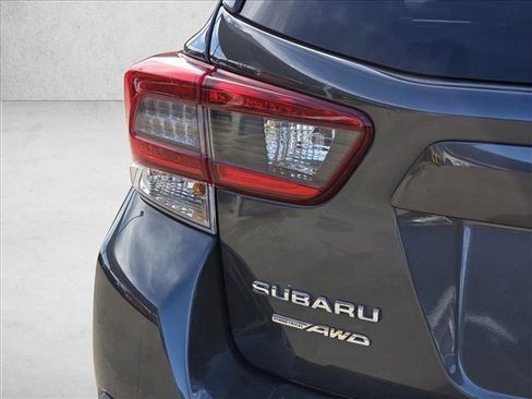 Used 2021 Subaru Crosstrek 2.0i Premium w/ Moonroof Package image 11