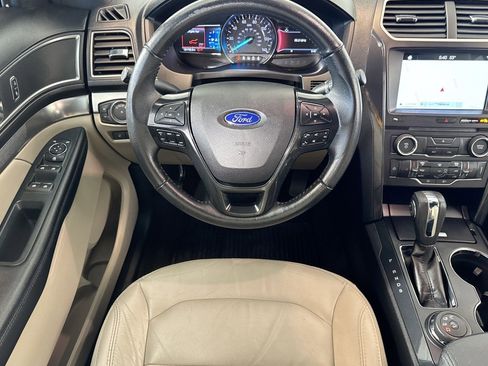 Used 2018 Ford Explorer XLT w/ Equipment Group 202A image 20