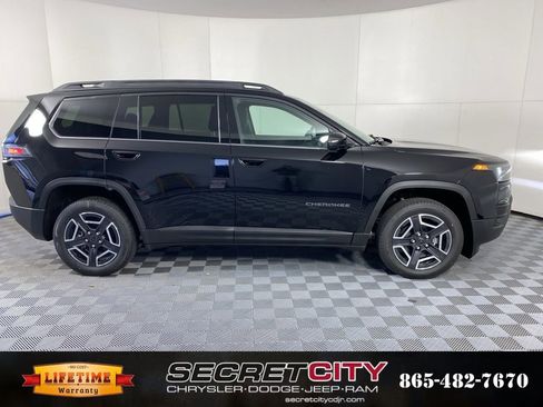 New 2026 Jeep Cherokee Laredo image 8