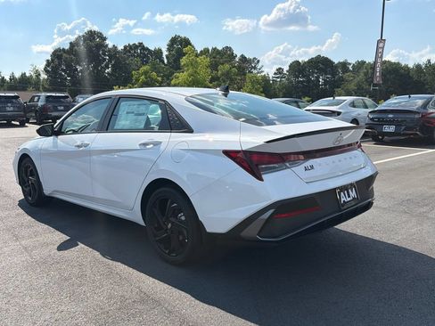New 2026 Hyundai Elantra Sport FWD image 4