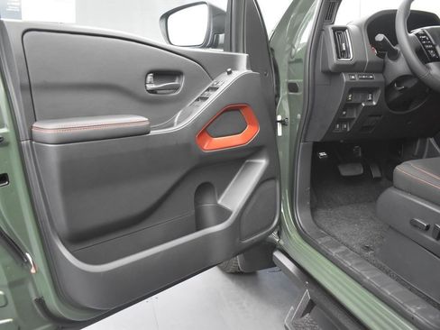 New 2026 Nissan Frontier PRO-4X w/ Pro-4x Convenience Package image 28