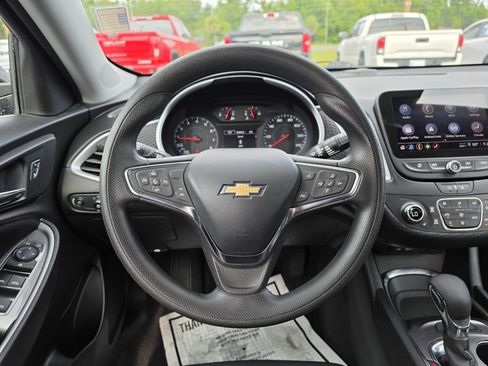 Used 2023 Chevrolet Malibu LT FWD image 19