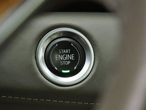 Used 2021 Cadillac Escalade Premium Luxury Platinum image 35