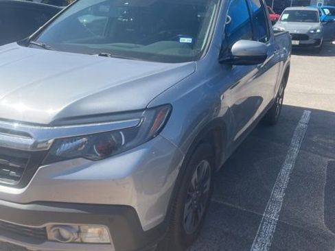 Used 2018 Honda Ridgeline RTL-E image 2