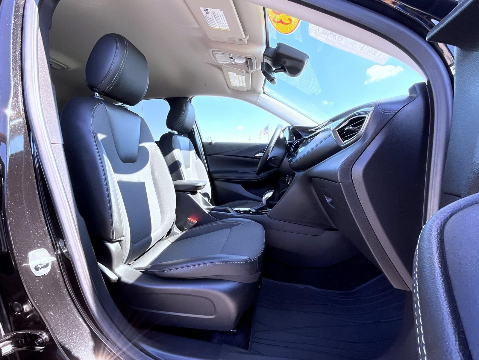 Used 2023 Buick Encore GX Select w/ Safety Package II AWD/4WD image 17