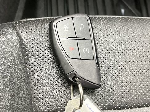 Certified 2024 Chevrolet Colorado Z71 w/ Z71 Convenience Package 2 image 30