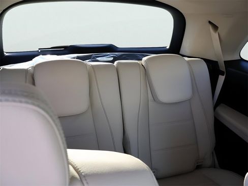 New 2026 Mercedes-Benz GLS 450 4MATIC image 15