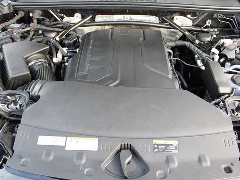 New 2025 Audi Q5 Premium Plus image 38