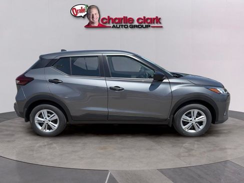 Certified 2025 Nissan Kicks Play S FWD image 7