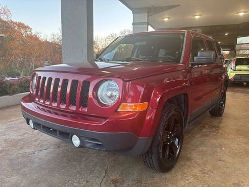 Used 2015 Jeep Patriot Sport image 3