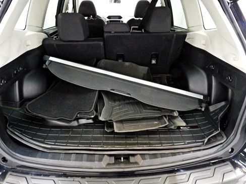 Used 2019 Subaru Forester Premium image 13