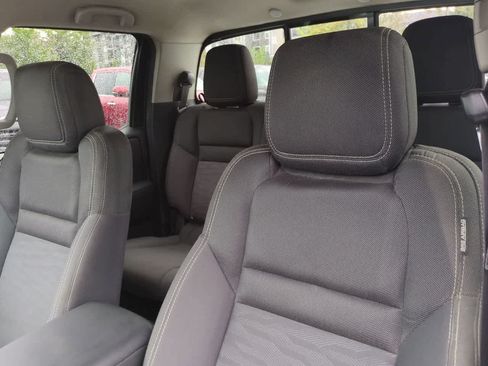 Used 2022 Nissan Frontier SV AWD/4WD image 8