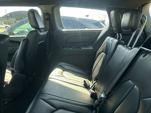 Used 2024 Chrysler Pacifica Select image 23