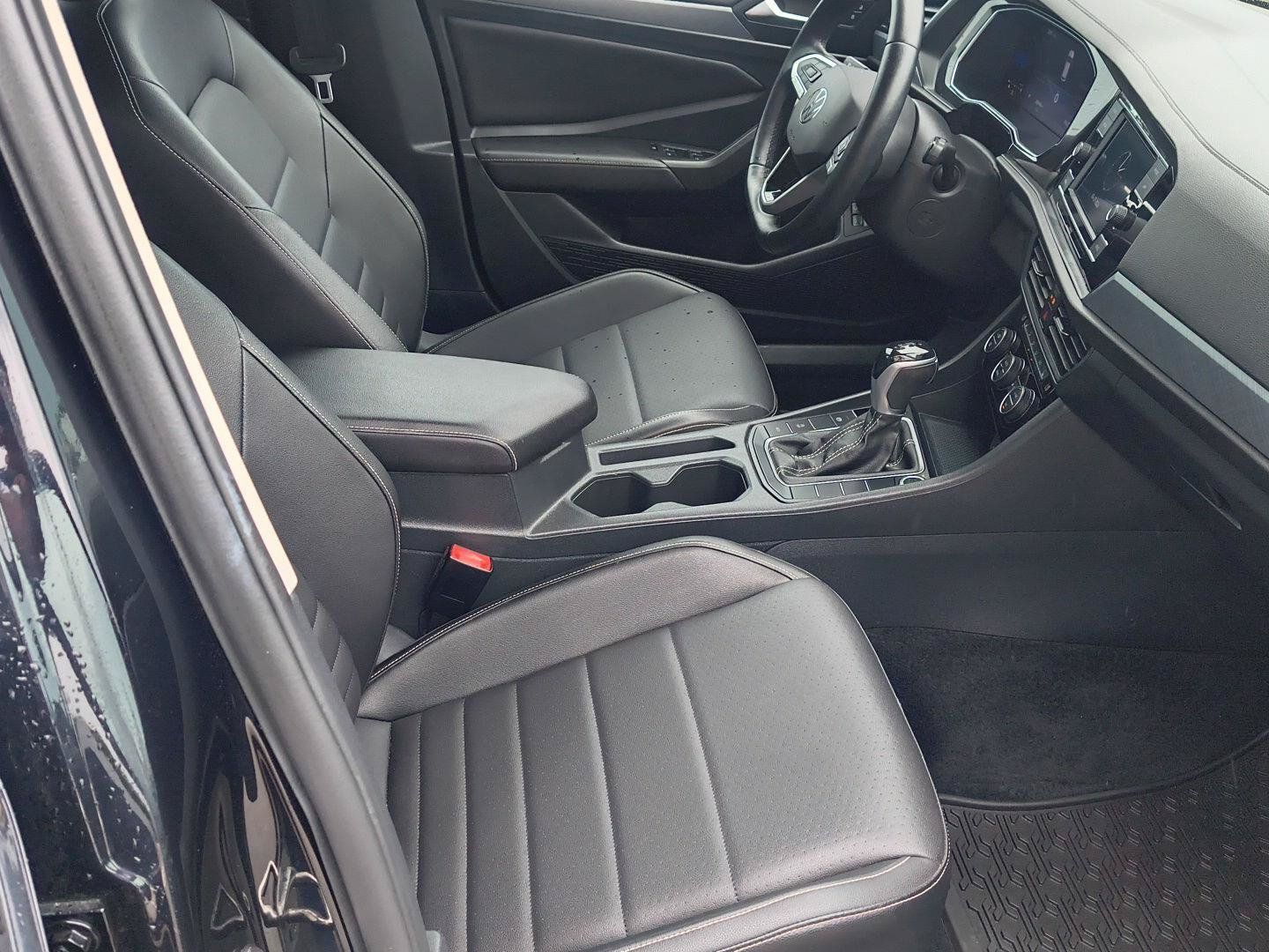 Used 2022 Volkswagen Jetta SE FWD image 28