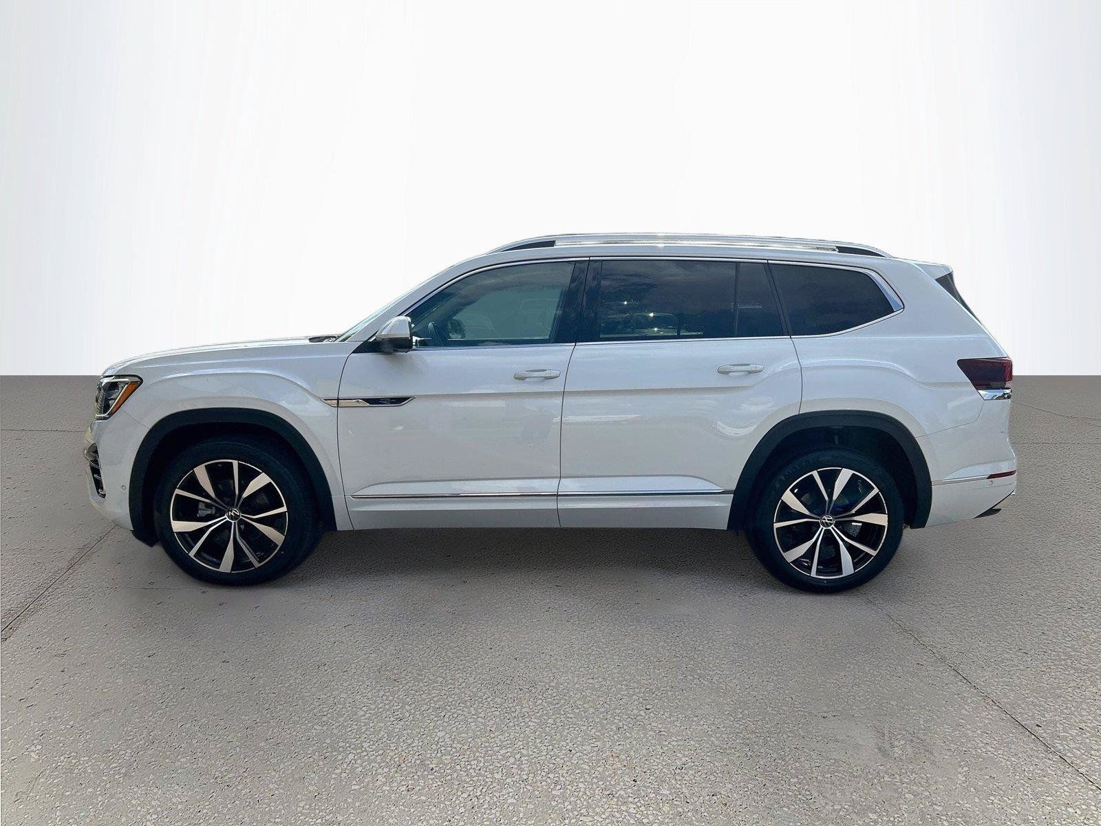 Used 2024 Volkswagen Atlas SEL Premium R-Line AWD/4WD image 7