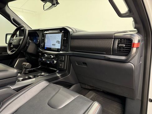 Used 2025 Ford F150 Raptor AWD/4WD image 39