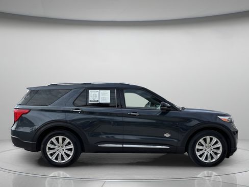 Used 2023 Ford Explorer King Ranch w/ Technology Package image 2