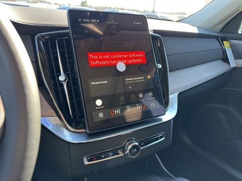 New 2026 Volvo XC90 B6 Plus w/ Protection Package Premier image 15