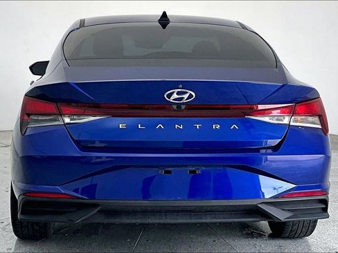 Used 2021 Hyundai Elantra SEL image 7