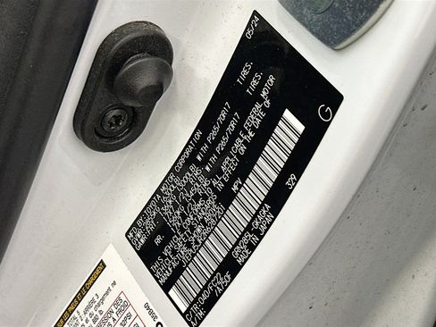 Used 2024 Toyota 4Runner TRD Off-Road image 12