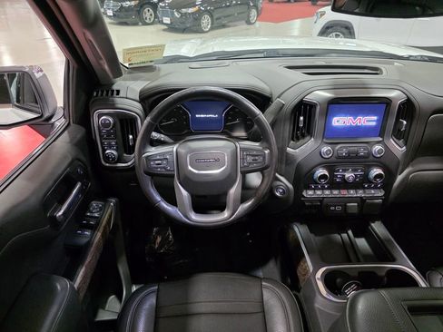 Used 2021 GMC Sierra 1500 Denali w/ Driver Alert Package II image 17