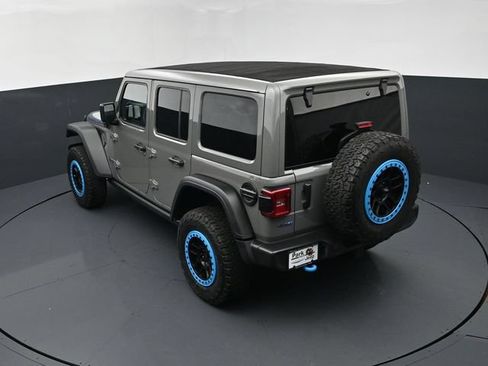 Used 2023 Jeep Wrangler Unlimited Rubicon 4xe w/ Cold Weather Group AWD/4WD image 16